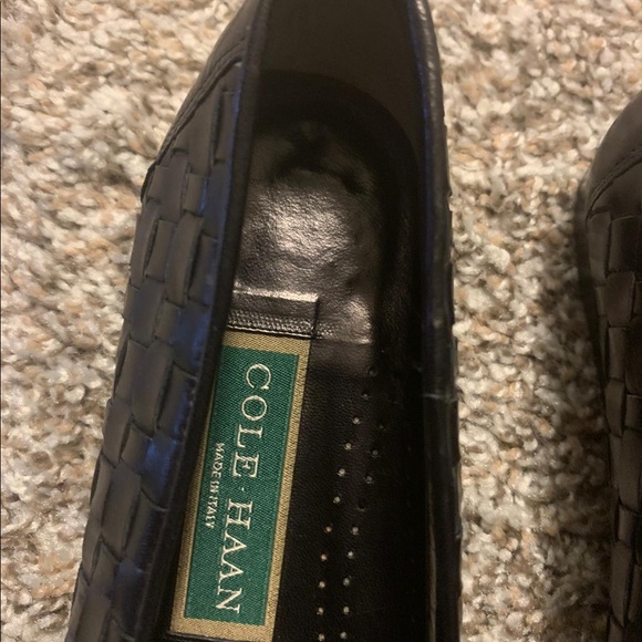 Cole Haan Women’s Black leather shoe - Picture 4 of 7
